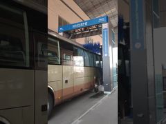 Kolon Wydajna automatyczna myjnia autobusowa do czyszczenia floty!