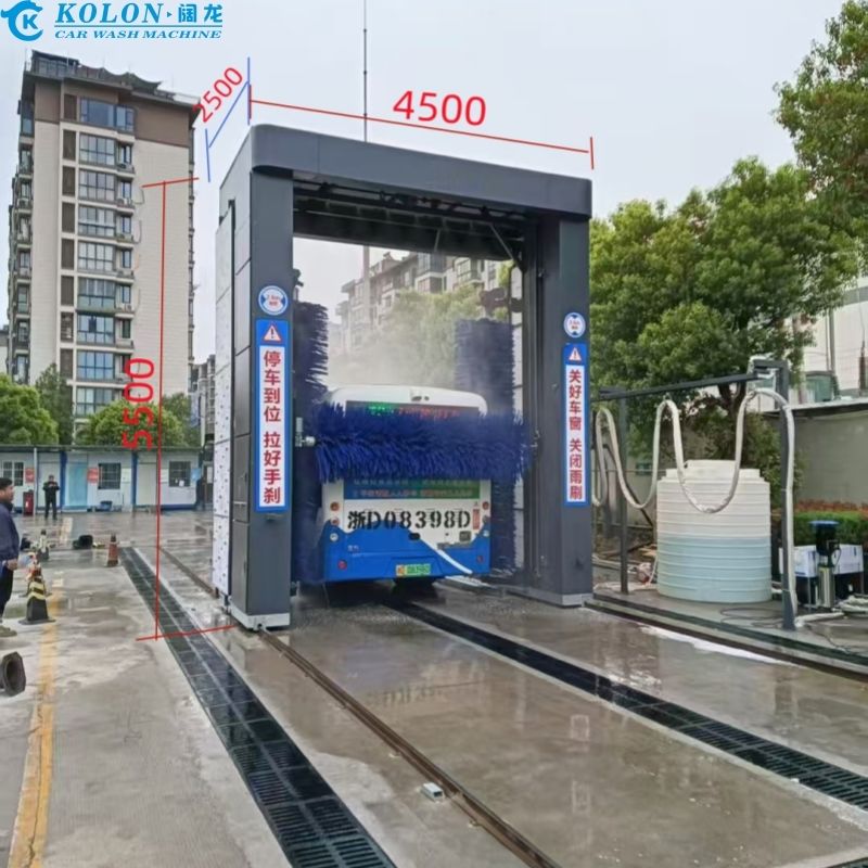 Kolon doświadcza niezrównanych wyników czyszczenia dzięki naszej najnowocześniejszej pralce autobusowej